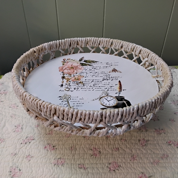 Handmade Other - Vintage-Inspired White Woven Tray with Floral Design